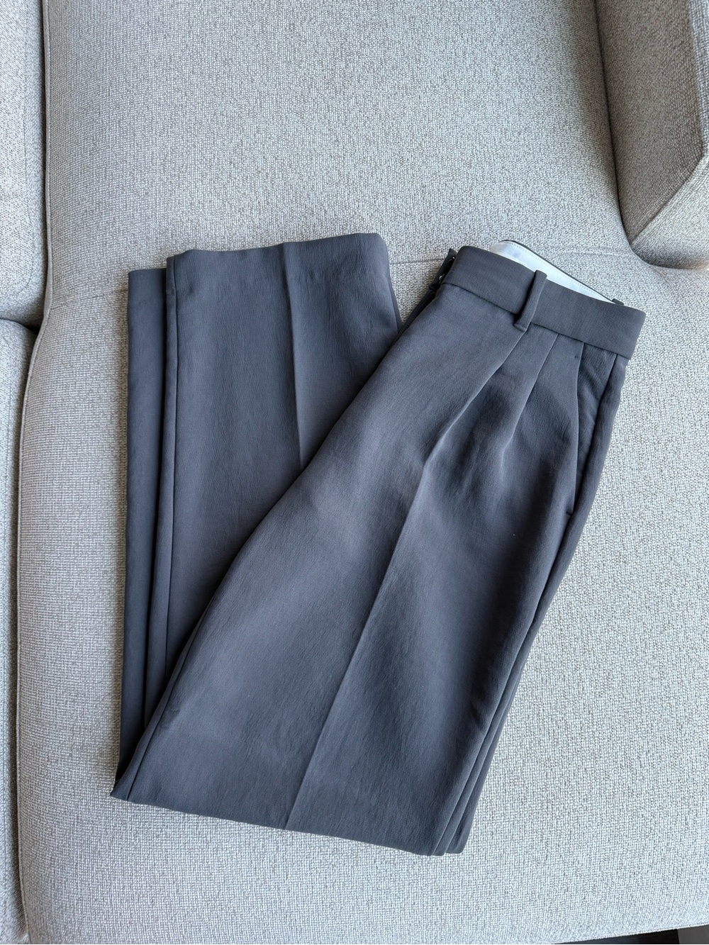 Aritzia Women's Effortless Pants Charcoal